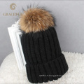 Gros personnalisé enfant enfant beanie maman et bébé correspondant tricot réel fourrure de raton laveur pom pom chapeau hiver